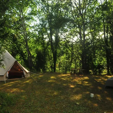 Respira Glamping Alta Garrotxa * Montagut