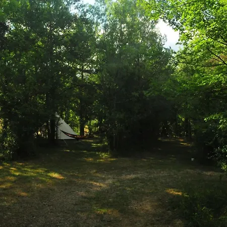 Luxury tent Respira Glamping Alta Garrotxa Montagut